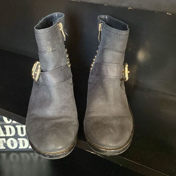 Vince Camuto Short Boots 6.5 - Picture 6 of 9